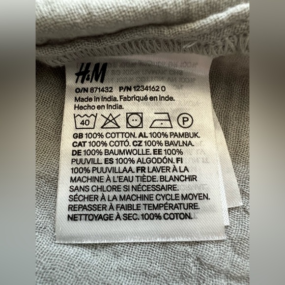 H&M Light Gray Ruffled Blouse - Picture 5 of 5